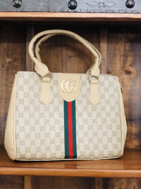 Leather Plain Gucci Handbags