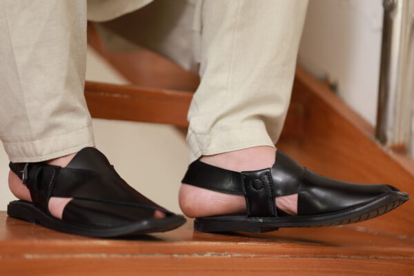 Men Peshawari Chappal | khizu Khan
